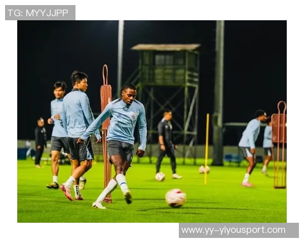 申花一线队国庆假期后重返训练场备战新赛季