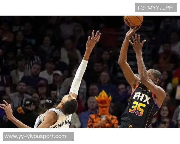 杜兰特赞詹姆斯三分后仰跳投稳定性提升展现出不断进步的实力