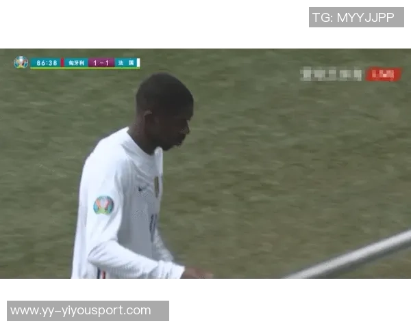 登贝莱伤情未愈仍坚持参加巴黎训练展现斗志